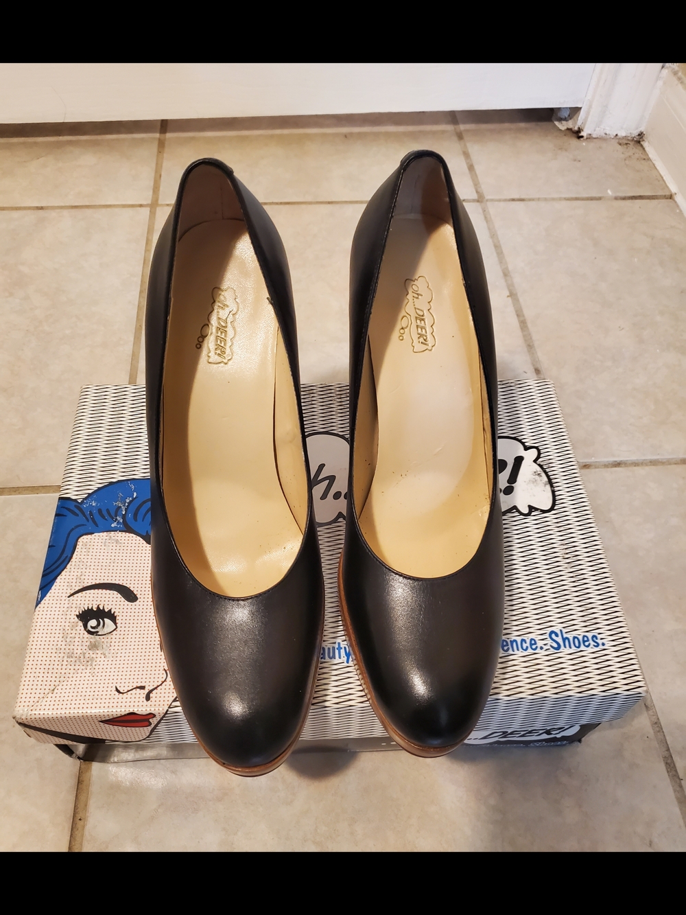 Oh Deer! Black Round-Toe Leather Pumps